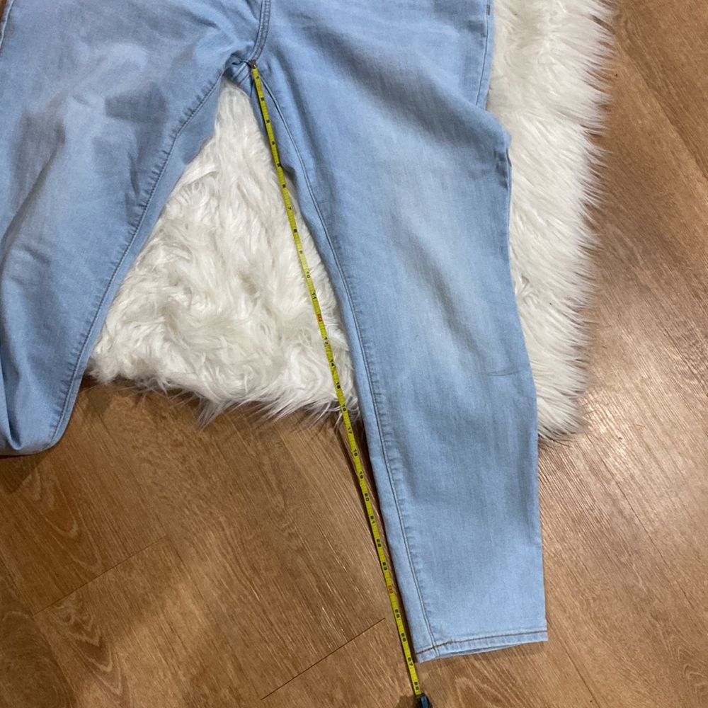 2/$15 OLD NAVY SUPER SKINNY JEANS - Picture 7 of 10
